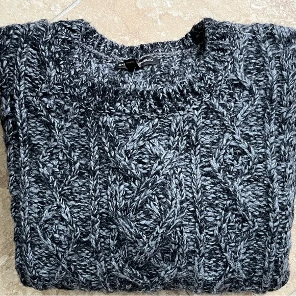 NWT Banana Republic Wool Sweater - Picture 5 of 5